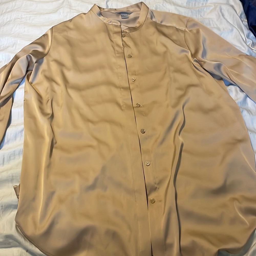H&M Womens US 12 silk button up blouse